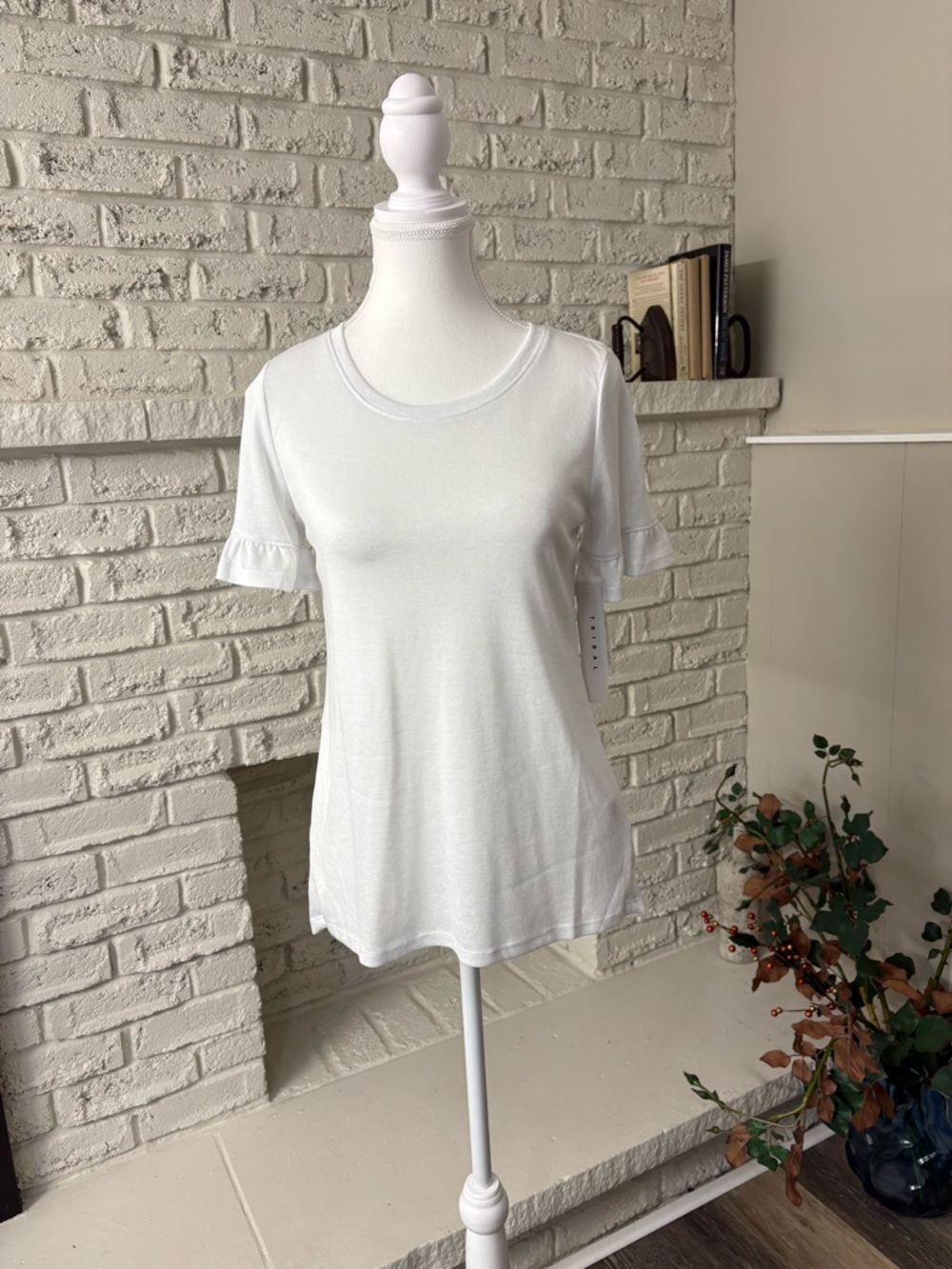 Tribal White Ruffle Sleeve Crewneck Tee Size XS